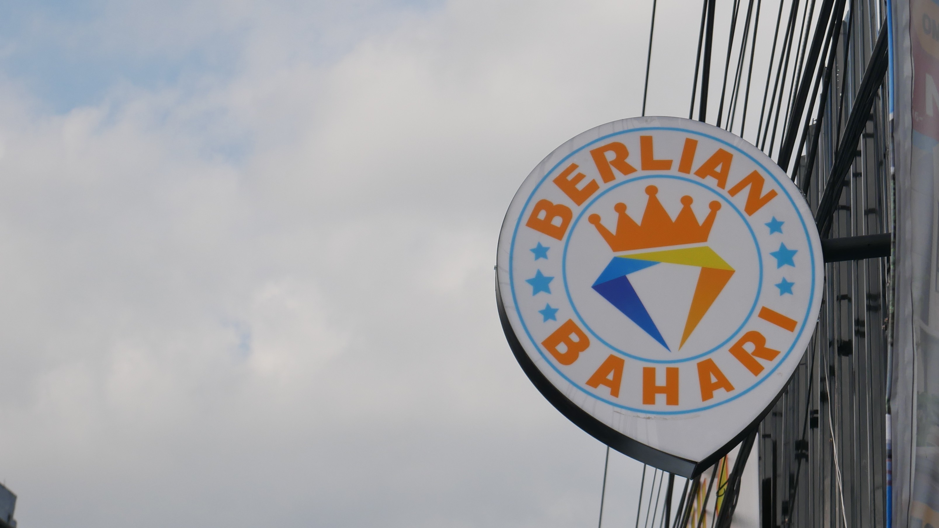 Tentang Warteg Berlian Bahari