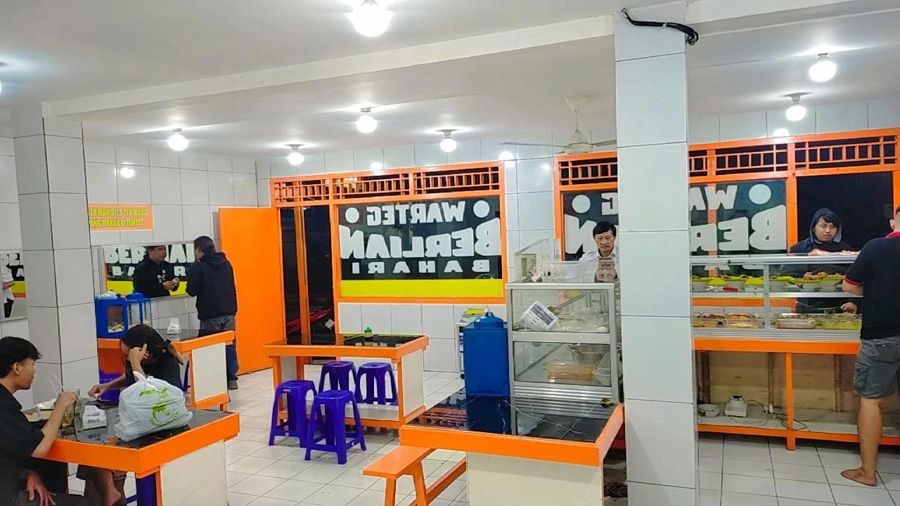 Warteg berlian bahari menjadi Warteg dengan suasanan paling nyaman